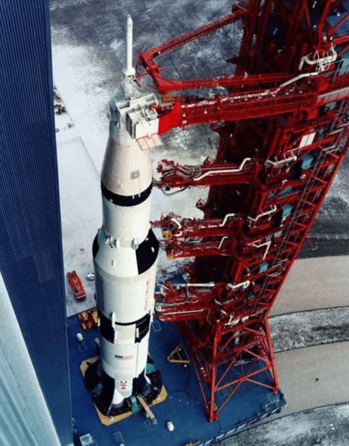 人類初の月面着陸を成功に導いた「Saturn V」ロケット©ボーイング社