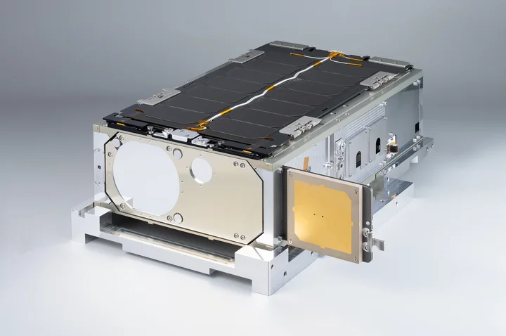 実証用軌道衛星「AE4La」