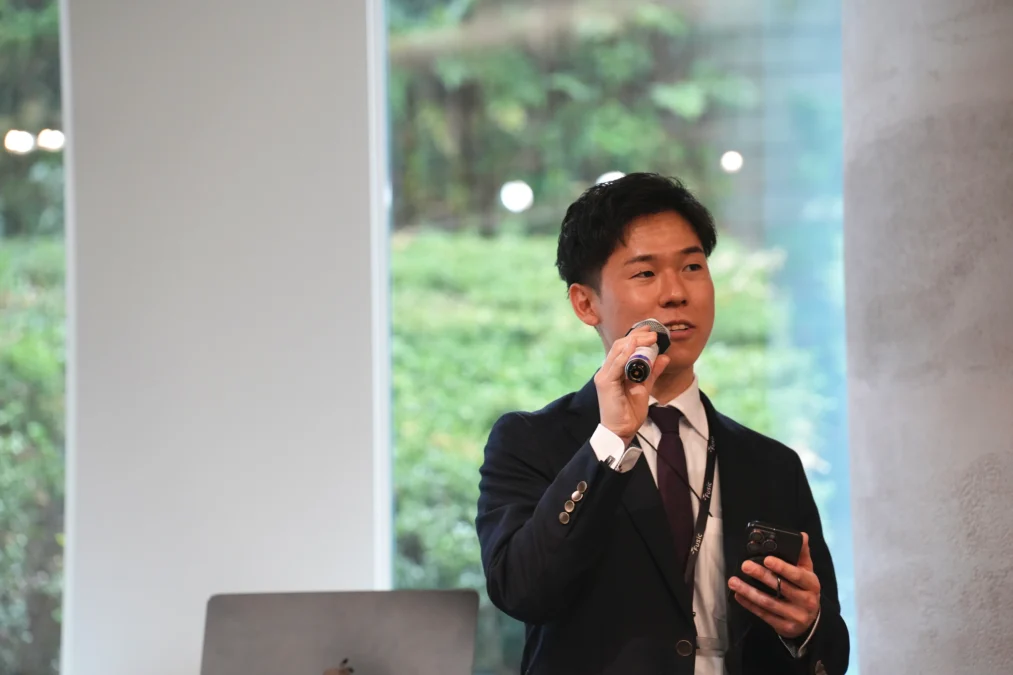 Fusicの説明をしている室井氏の様子2