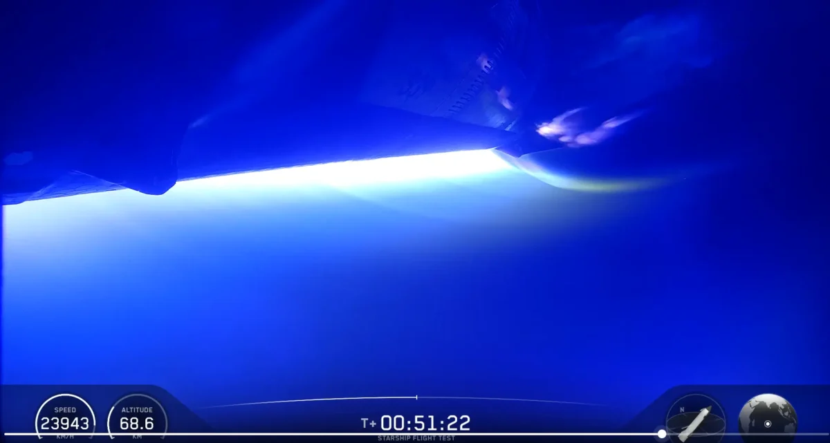 大気圏再突入後のStarshipの様子