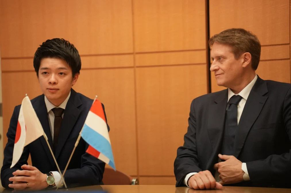 ElevationSpace CEO 小林稜平氏(左)と Space Cargo Unlimited CEO Nicolas Gaume氏