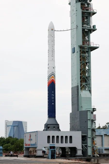 発射台に設置されたSkyroot AerospaceのVikram-Ⅰ