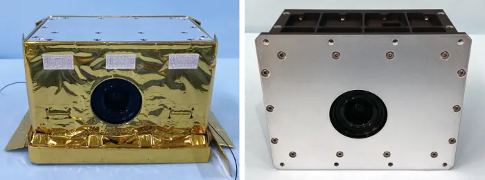 JAXAとNHKが共同開発したMMXの8Kカメラ（左）と4Kカメラ（右）